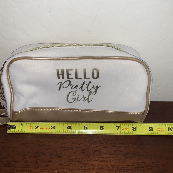 BEST BRANDS BRAND NEW WITH TAGS SUPER CUTE COSMETIC BAG - Picture 5 of 7